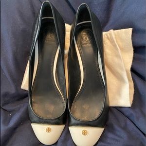 Tory Burch White toed heels. Womens 10